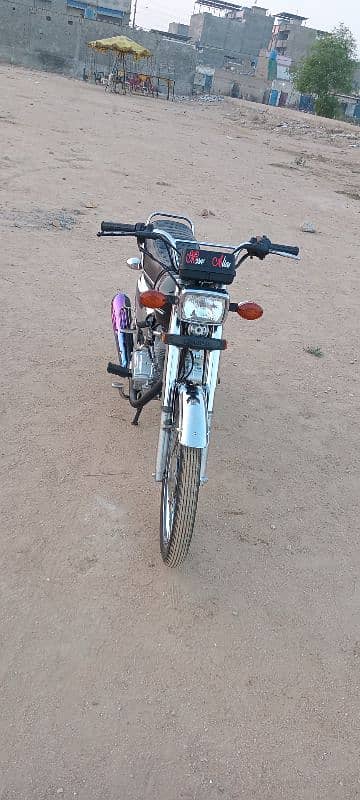 Honda 125 Model 2023 Karachi number 0312/24/92/688 10