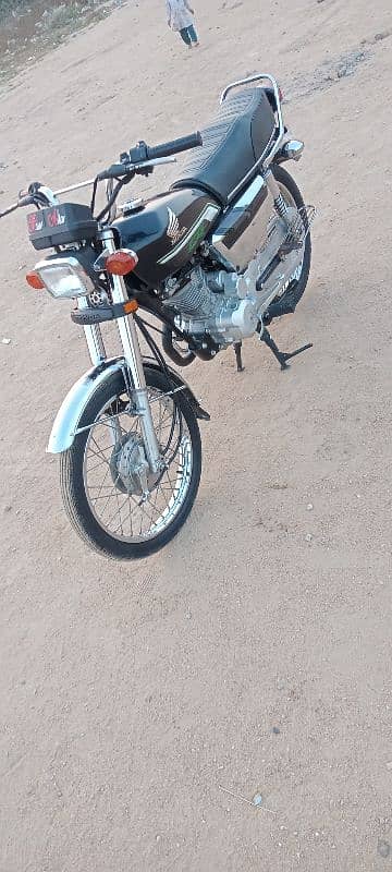 Honda 125 Model 2023 Karachi number 0312/24/92/688 11