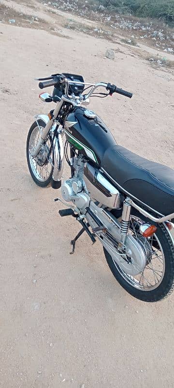 Honda 125 Model 2023 Karachi number 0312/24/92/688 13