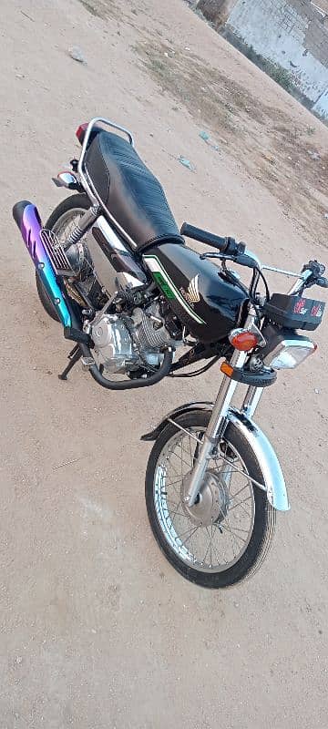 Honda 125 Model 2023 Karachi number 0312/24/92/688 15