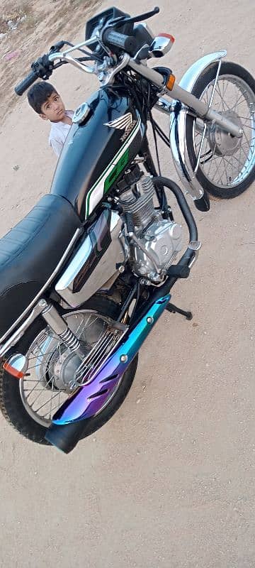 Honda 125 Model 2023 Karachi number 0312/24/92/688 16