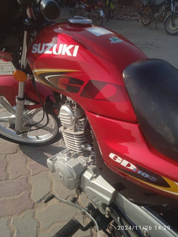 Suzuki GD110s 8