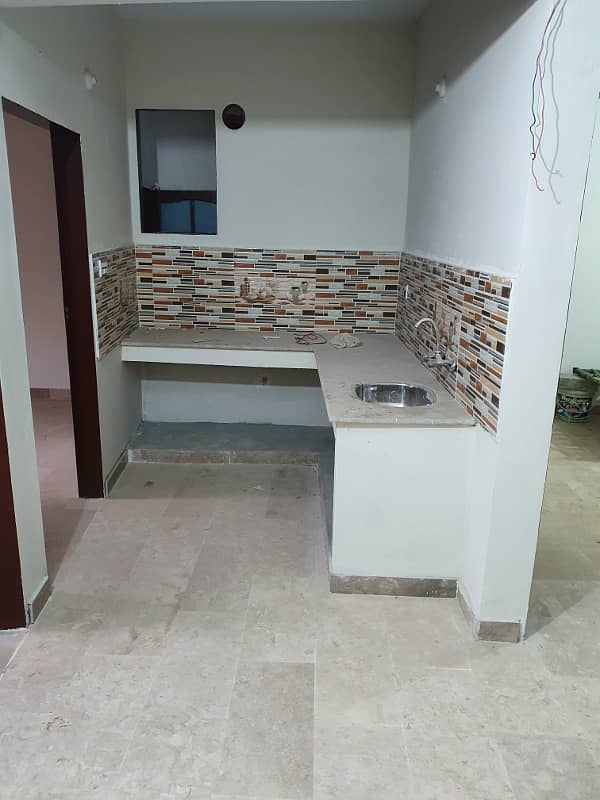 3 Bed + Lounge For Sale, Manzoor Colony. . 1