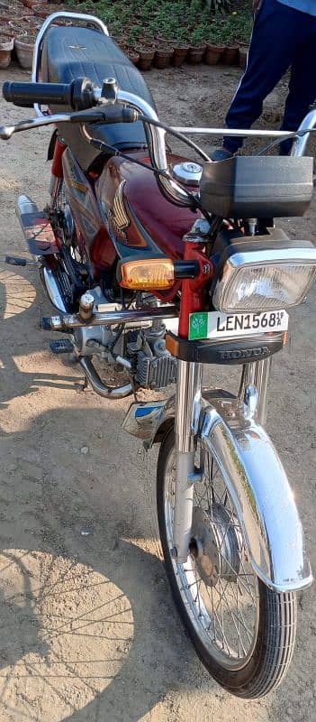 Honda CD 70 bike totally genioun bike ha all documents clear ha 1