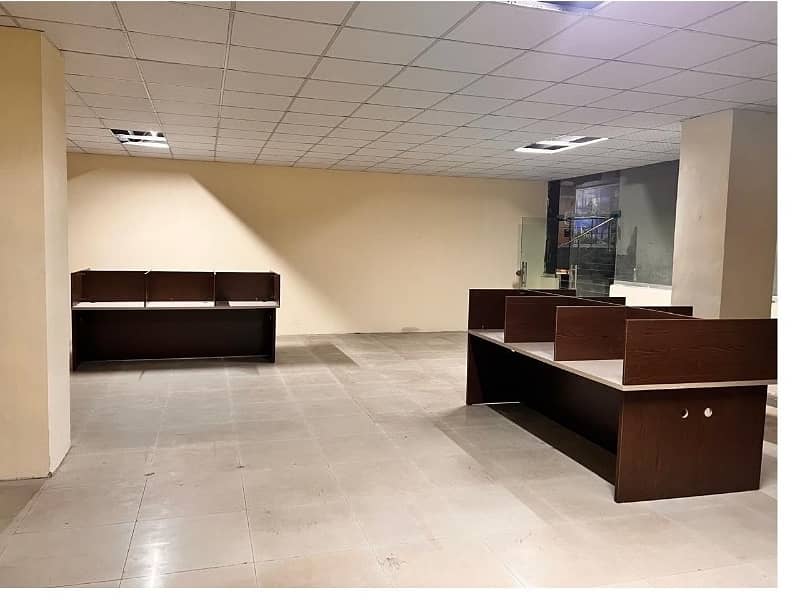 Investment Corridor And Builders Proudly Offer Area 1200 Square Feet Corporate Office Available For Rent in Main Boulevard Road Gulberg 3 Lahore 0