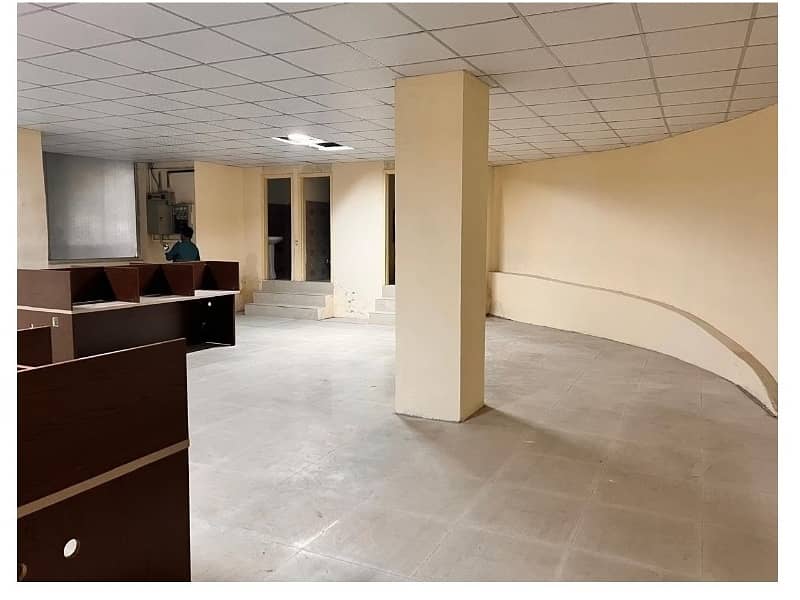 Investment Corridor And Builders Proudly Offer Area 1200 Square Feet Corporate Office Available For Rent in Main Boulevard Road Gulberg 3 Lahore 1