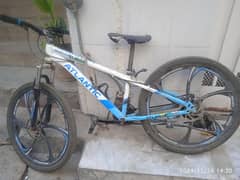 7 gear mountain bike with aluminium body