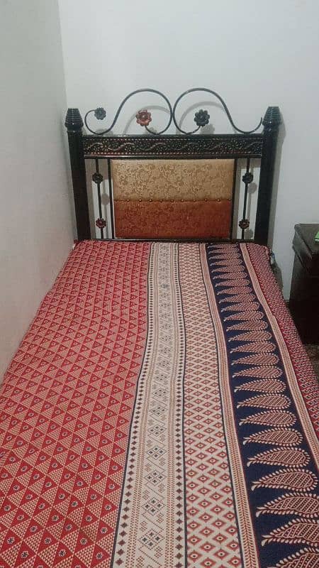 3 Single Beds for sale 0