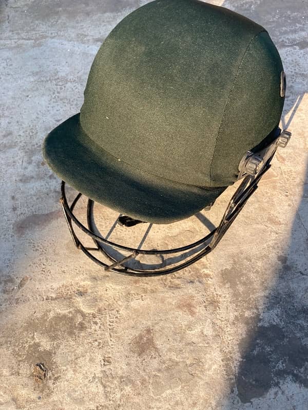 good condition helmet 0