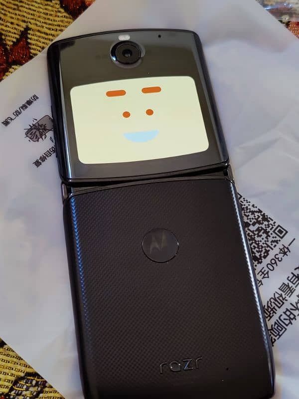 Motorola Razr Foldable Phone 2