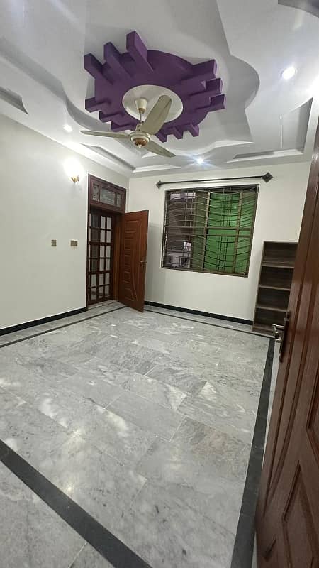 5.5 Marla First Floor Ava For Rent At A Block Satellite Town 5