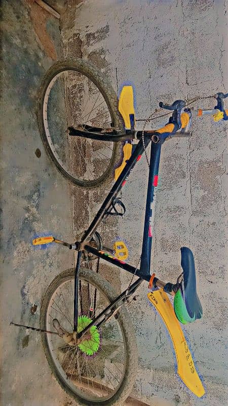 Streethawk kids bicycle in yellow & black colour 3