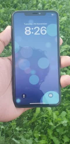 iPhone 11 Pro Max Non PTA 10/9 condition