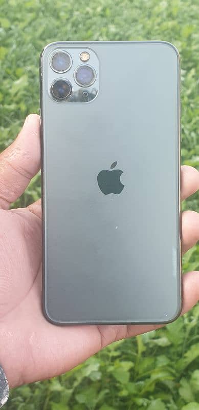 iPhone 11 Pro Max Non PTA 10/9 condition 6