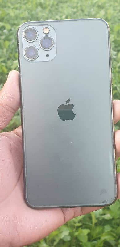 iPhone 11 Pro Max Non PTA 10/9 condition 7