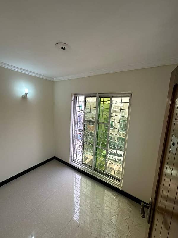 5 Marla House For Rent in Bahria Town Lahore 8