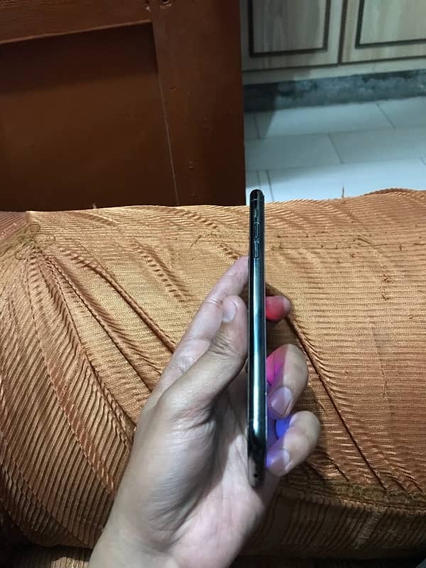 iPhone 11 Pro Max pta approved 64 gb 7