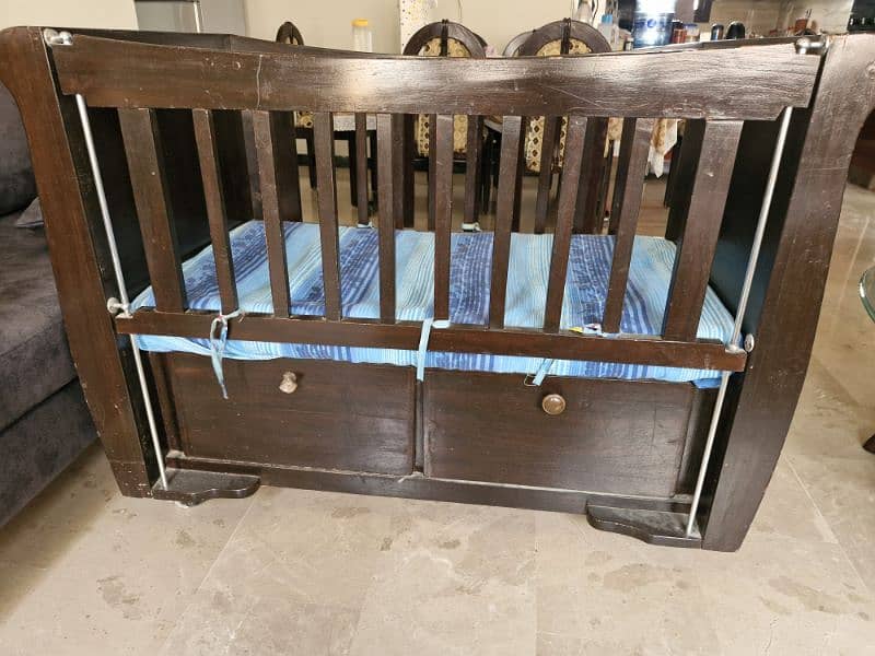 High quality solid wood baby sleeping cot 5