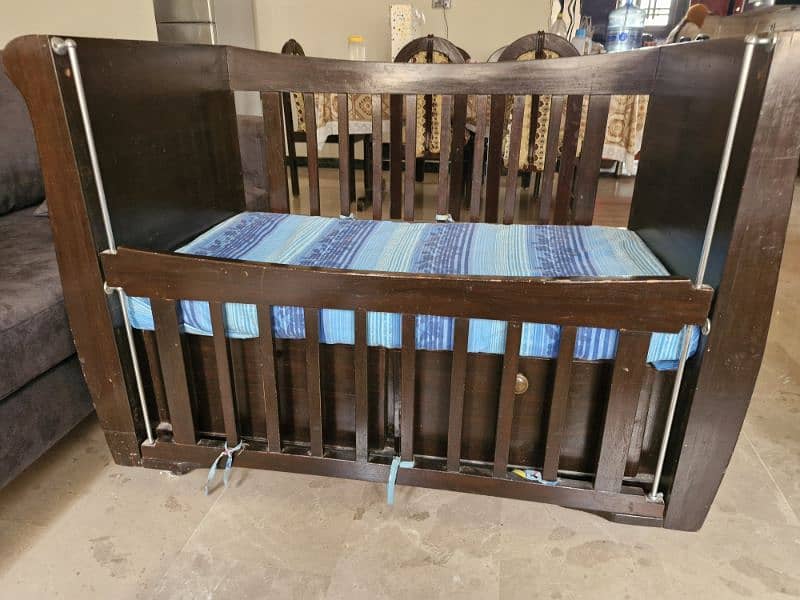 High quality solid wood baby sleeping cot 9