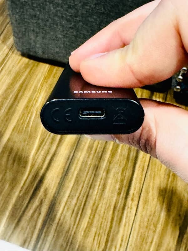 Genuine Samsung Solar + USB C remote 3