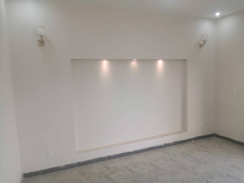 10 Marla upper portion available for rent in LDA AVENUE 4