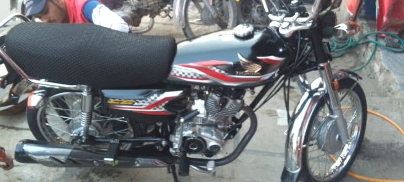 Honda 125 black coulor 0