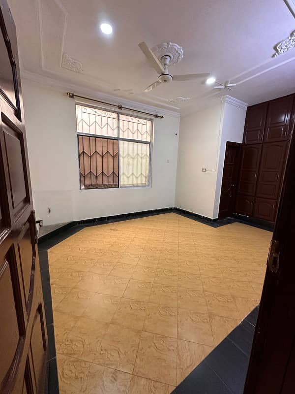 3 bedroom very beautiful ground portion available for rent 0