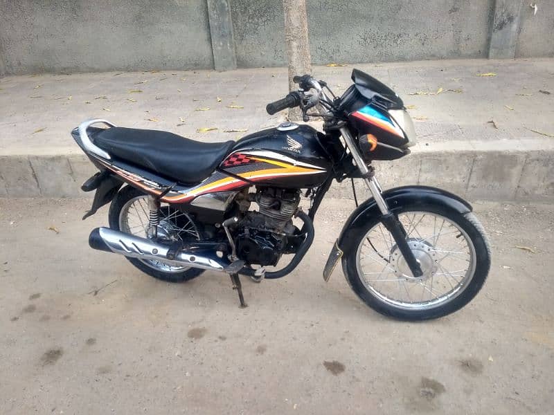 Honda Dream 125 2014 3