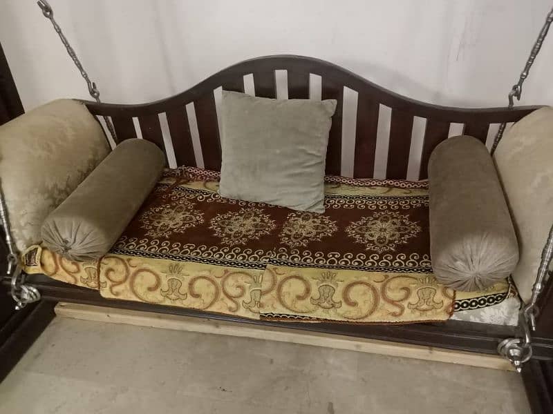 Jhoola for sale in Shah Faisal colony 8