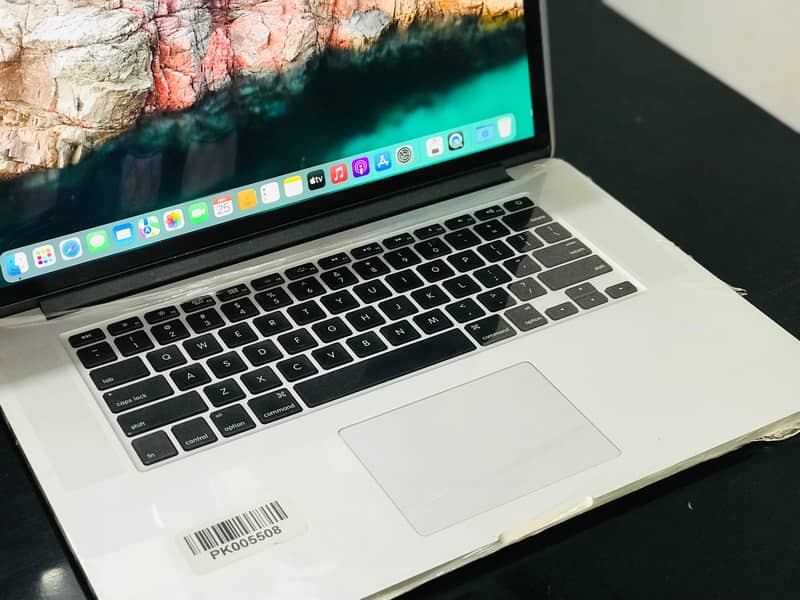 APPLE MACBOOK PRO 2015 16/256 3