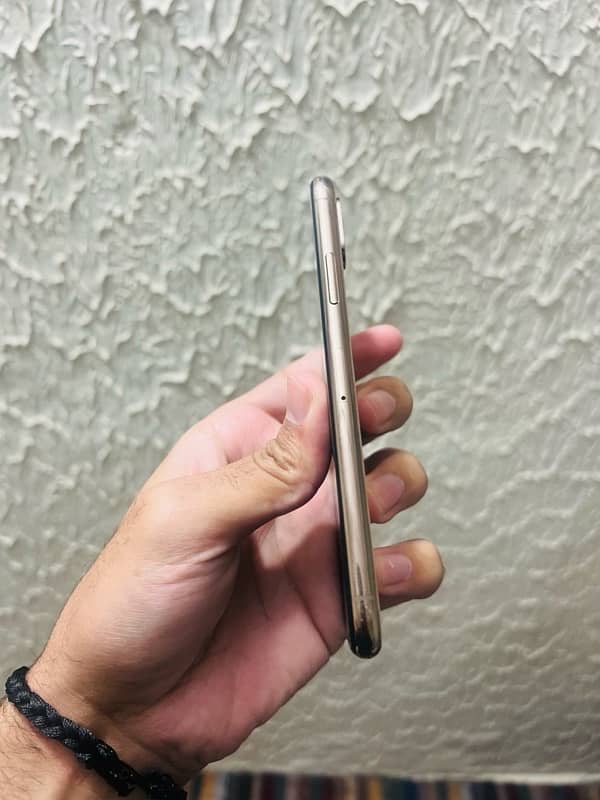 IPhone Xs 256gb PTA appproved 5