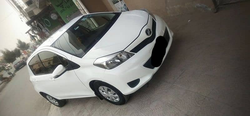 Toyota Vitz 2016 3