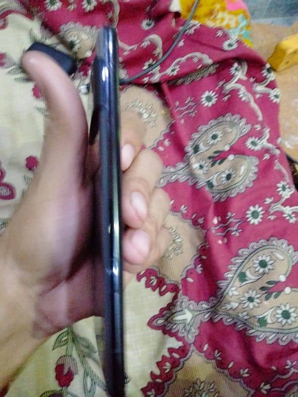 Google Pixel 6pro dout hai All Okay Phone 4