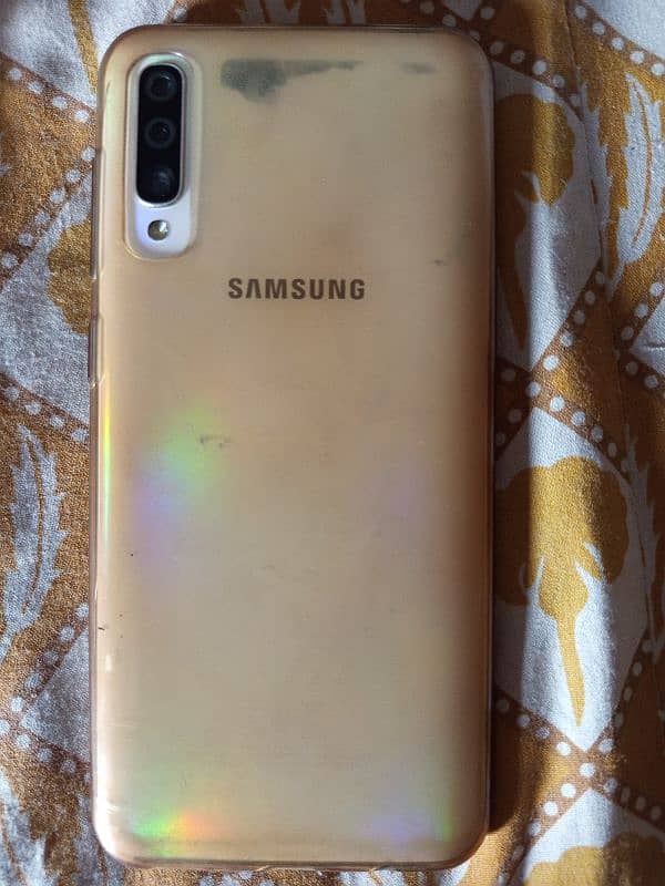 Samsung Galaxy A50 1