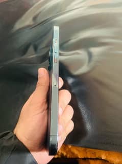 I phone 12prox max jv 128gb waterpacke