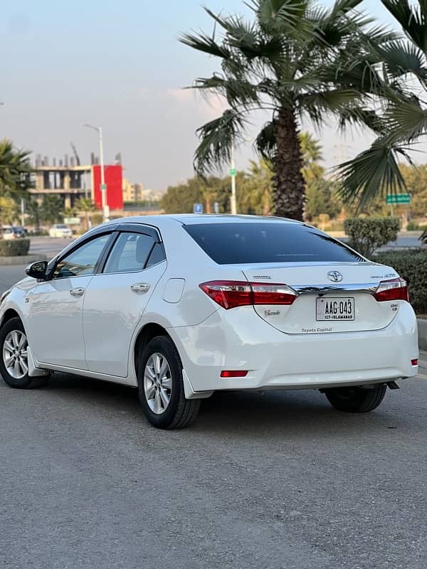 Toyota Altis Grande 2016 4