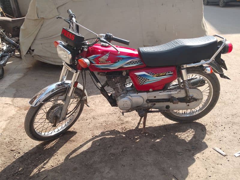 Honda 125 2024 Urgent sale Excelled Condition hai 03243481930 0