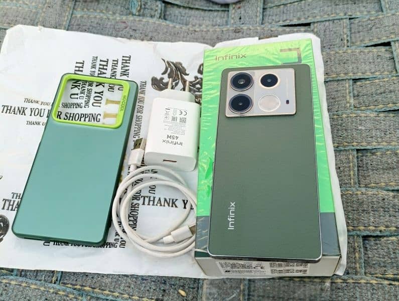 infinix note 40 original charger & box no open no repair. 0