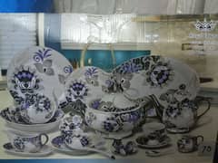 75 piece porcelain crockery set