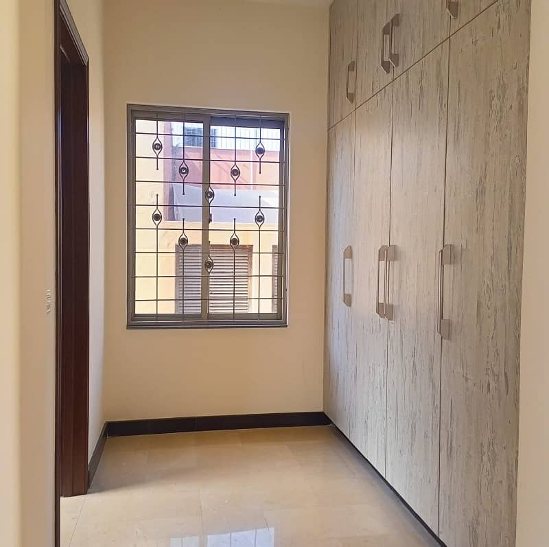 1 Kanal Upper Portion For Rent In DHA Phase 2,Block Q, Lahore. 4