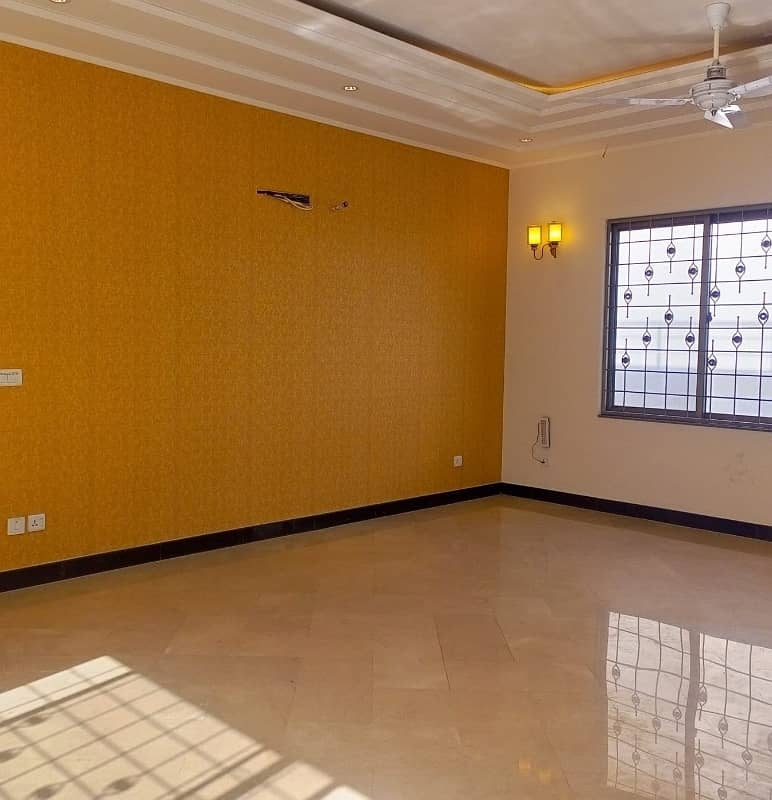 1 Kanal Upper Portion For Rent In DHA Phase 2,Block Q, Lahore. 8