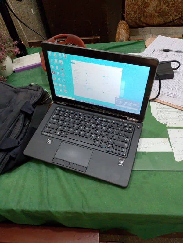 laptop in good condition 0