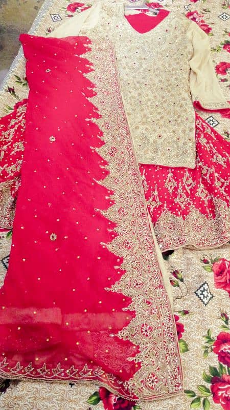 Bridal lehnga For urgent sale 1