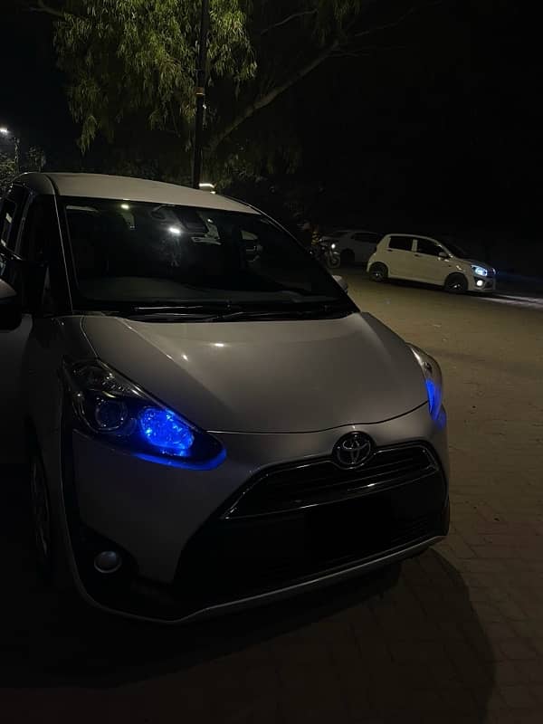 Toyota Sienta 2018 6