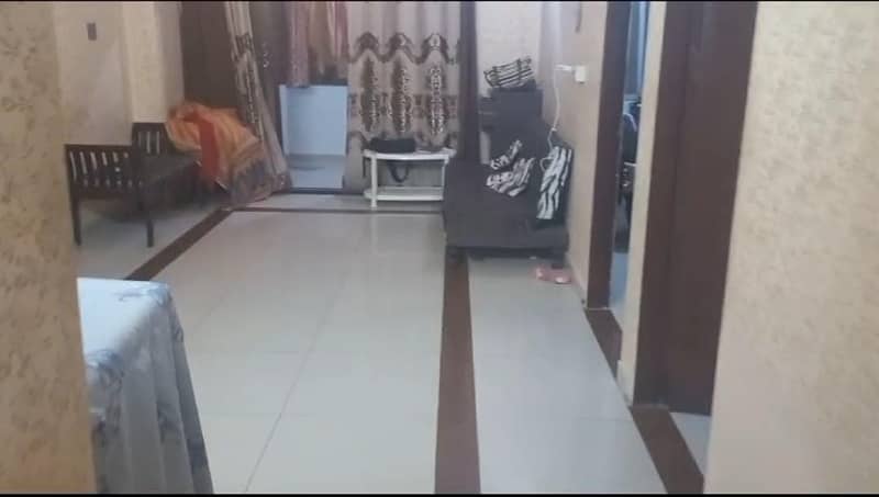 Gulshan-E-Iqbal - Block 7 1250 Square Feet Flat Up For Sale 10