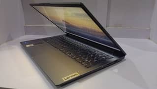 Lenovo IdeaPad Slim 3 15IRH8 i5-13420H