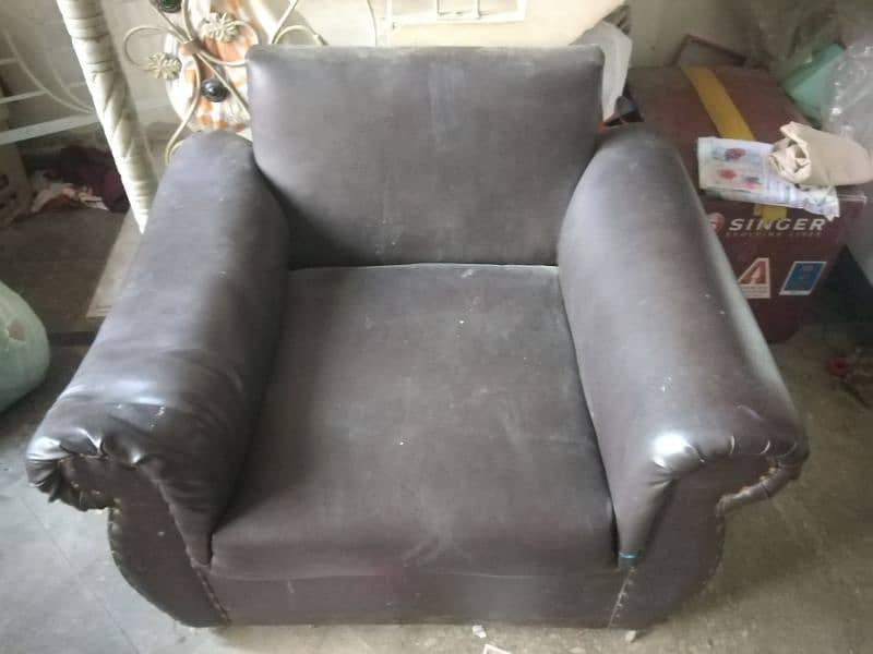 urgent sale 5 seater sofa 2