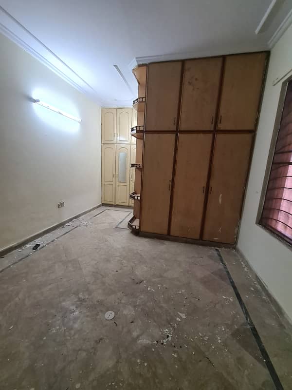 10MARLA MARBLE FLOORING LOWER PORTION FOR RENT IN ALLAMA IQBAL TOWN 6