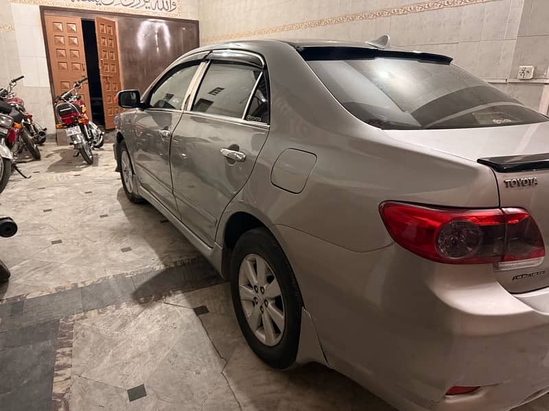 Toyota Corolla Altis 2010 3