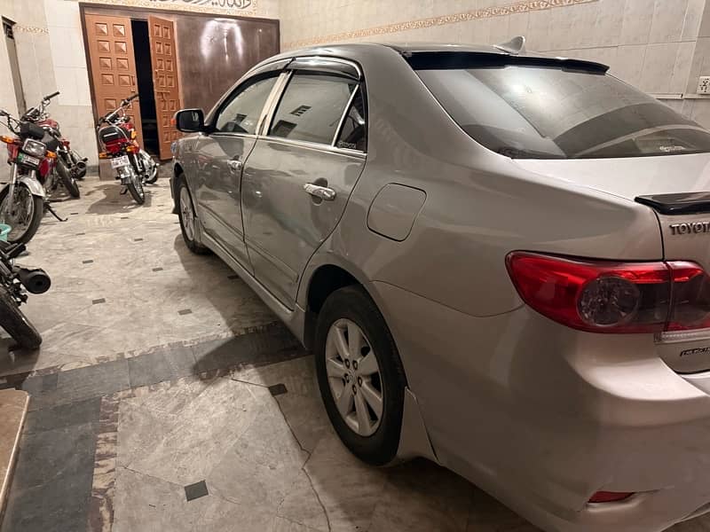 Toyota Corolla Altis 2010 4